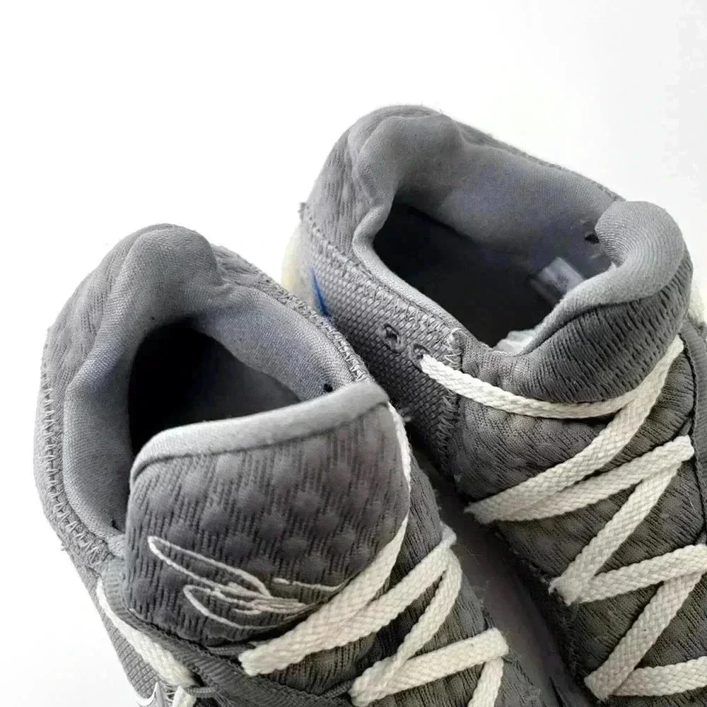 Nike LeBron 17 Low 'Particle Grey' - 10.5 - Picture 8 of 9